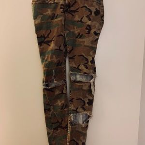 Camo jeans mid rise cigarette ankle